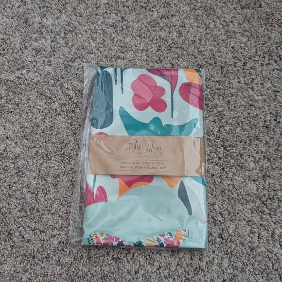 Airplane Floral Kitchen Tea Towel | NWT | Pilot Wives’ Club - Picture 2 of 4